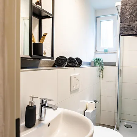 Easystay 10p Switch Tv 2xapartments * קרפלד